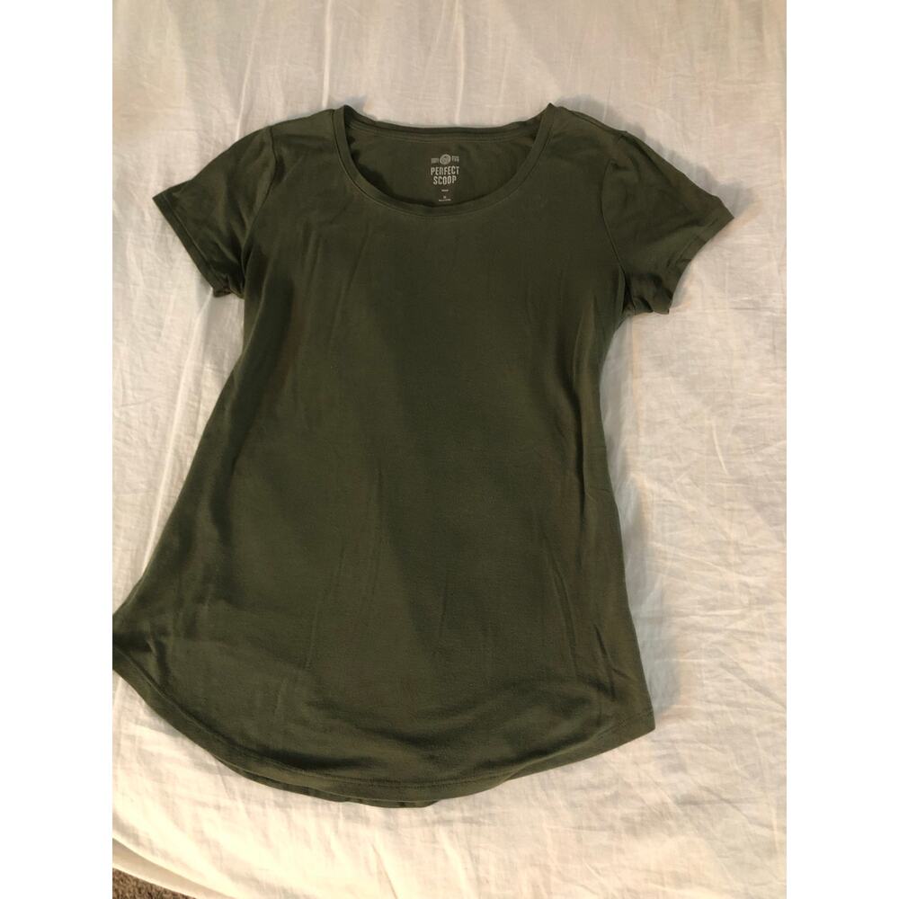 SO green scoop neck short sleeve t-shirt Size Medium